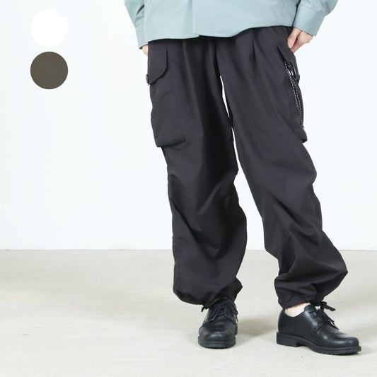 and wander(アンドワンダー) oversized cargo pants