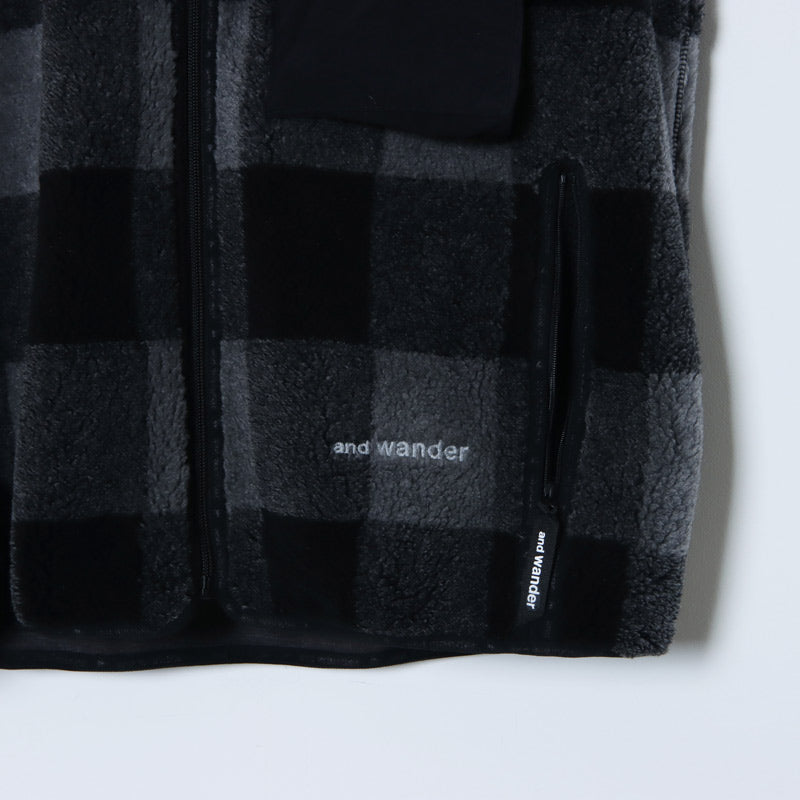 and wander(アンドワンダー) check boa vest 画像27