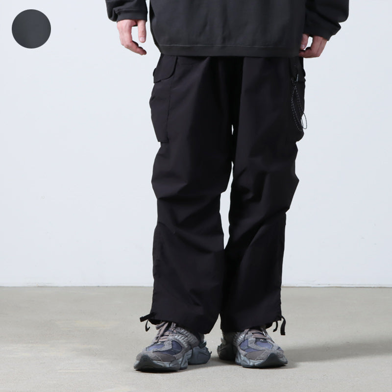 and wander(アンドワンダー) 87 oversized cargo pants