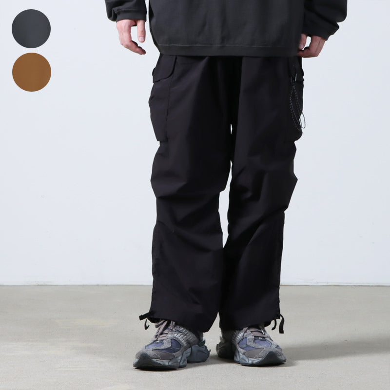 and wander(アンドワンダー) oversized cargo pants